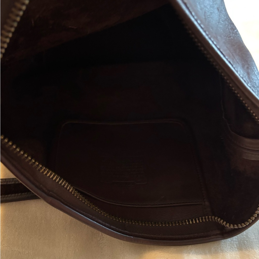 Elegant Brown Leather Men's Bag - Picture 4 of 7